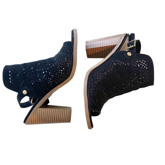 DV by Dolce Vita Black Peep Toe Shoes "Kassi" Size 6.5 - Picture 3 of 11